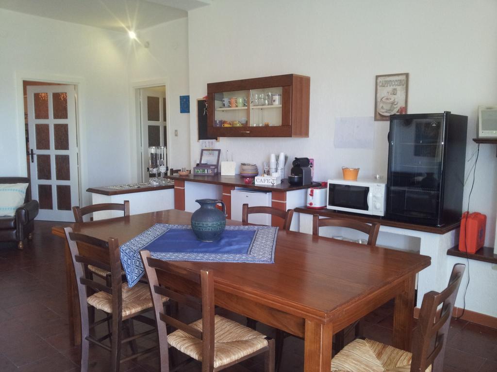Al Sole Di Pula Bed & Breakfast Dış mekan fotoğraf