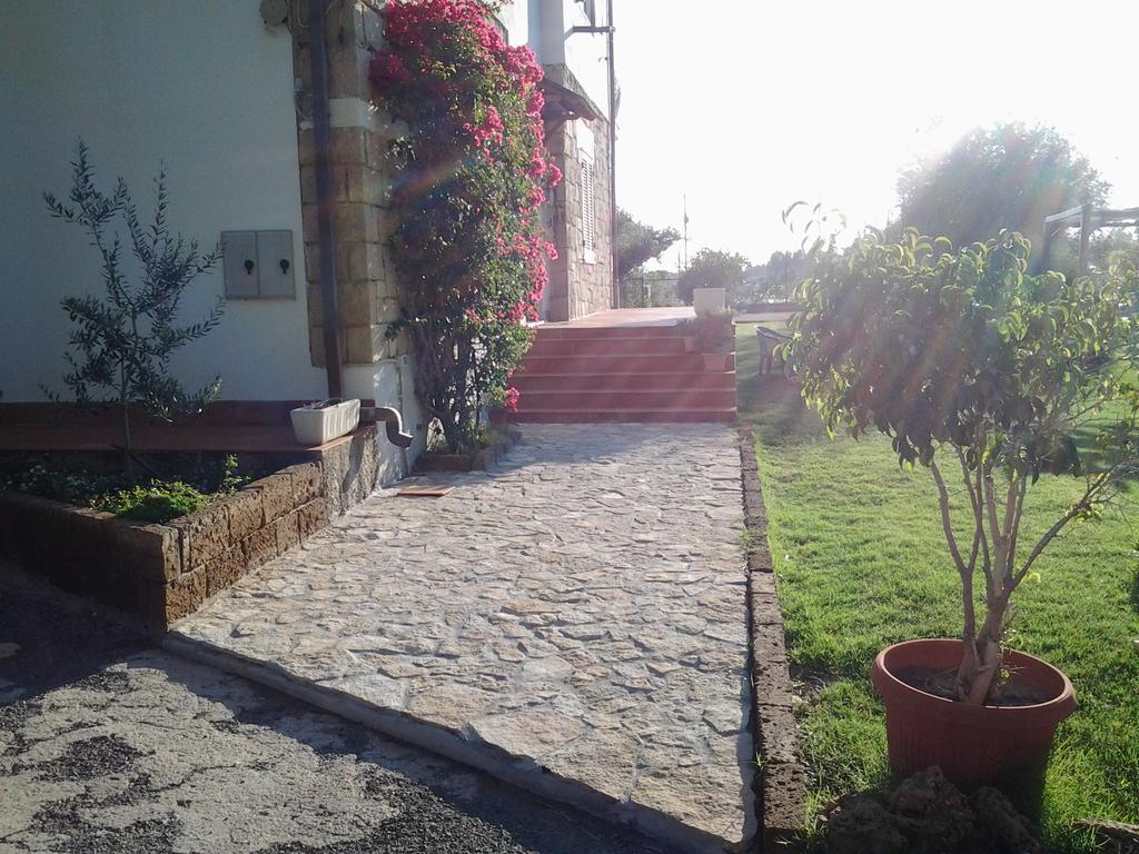 Al Sole Di Pula Bed & Breakfast Dış mekan fotoğraf
