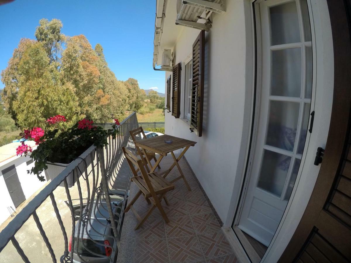 Al Sole Di Pula Bed & Breakfast Dış mekan fotoğraf
