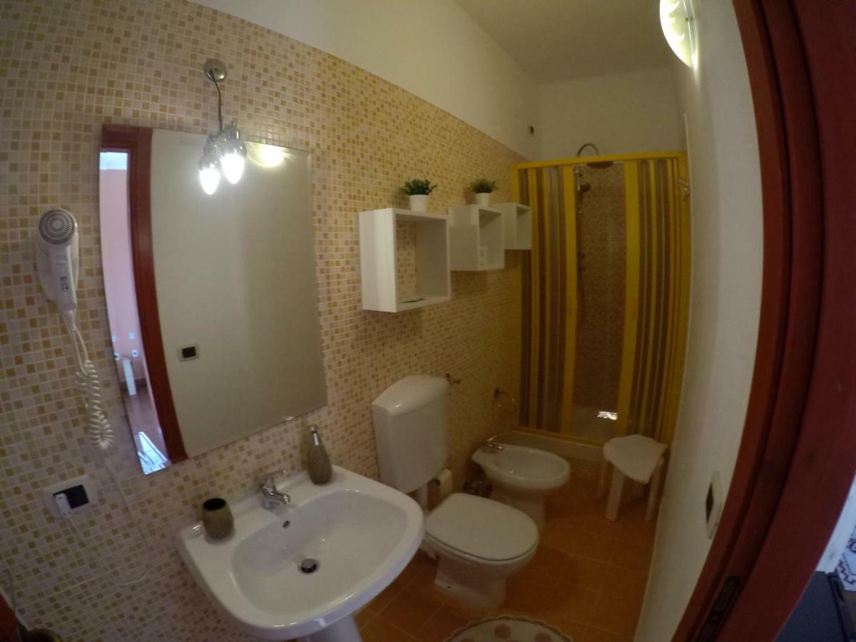 Al Sole Di Pula Bed & Breakfast Dış mekan fotoğraf