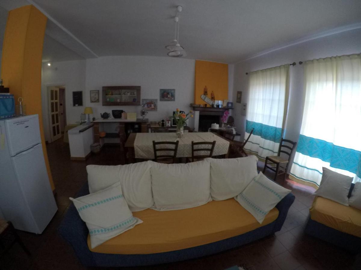 Al Sole Di Pula Bed & Breakfast Dış mekan fotoğraf