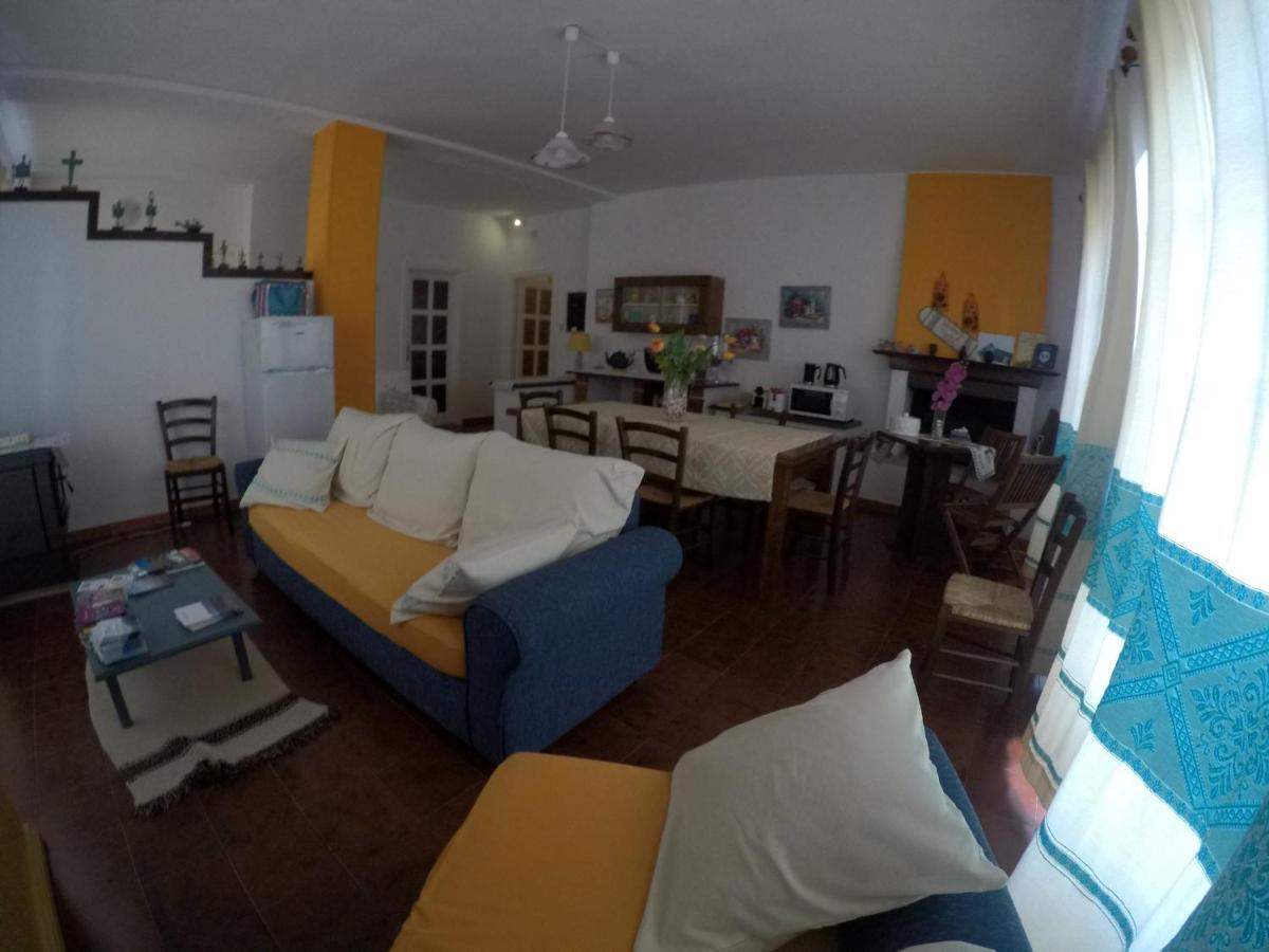 Al Sole Di Pula Bed & Breakfast Dış mekan fotoğraf